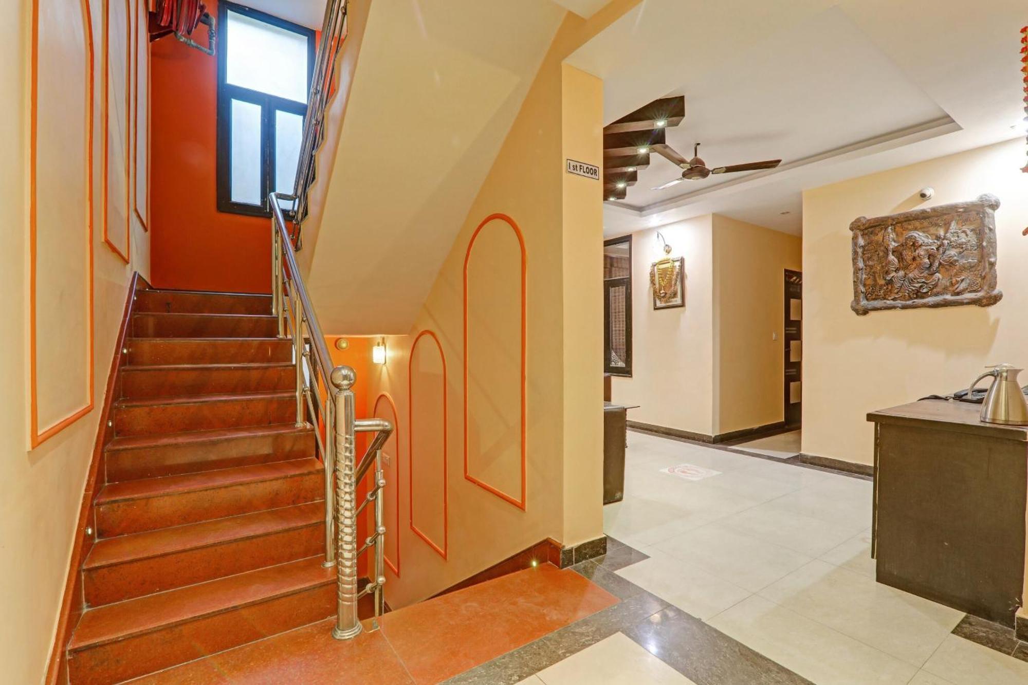 Super Capital O Townhouse Govinda Royal Hotel Kanpur Ngoại thất bức ảnh