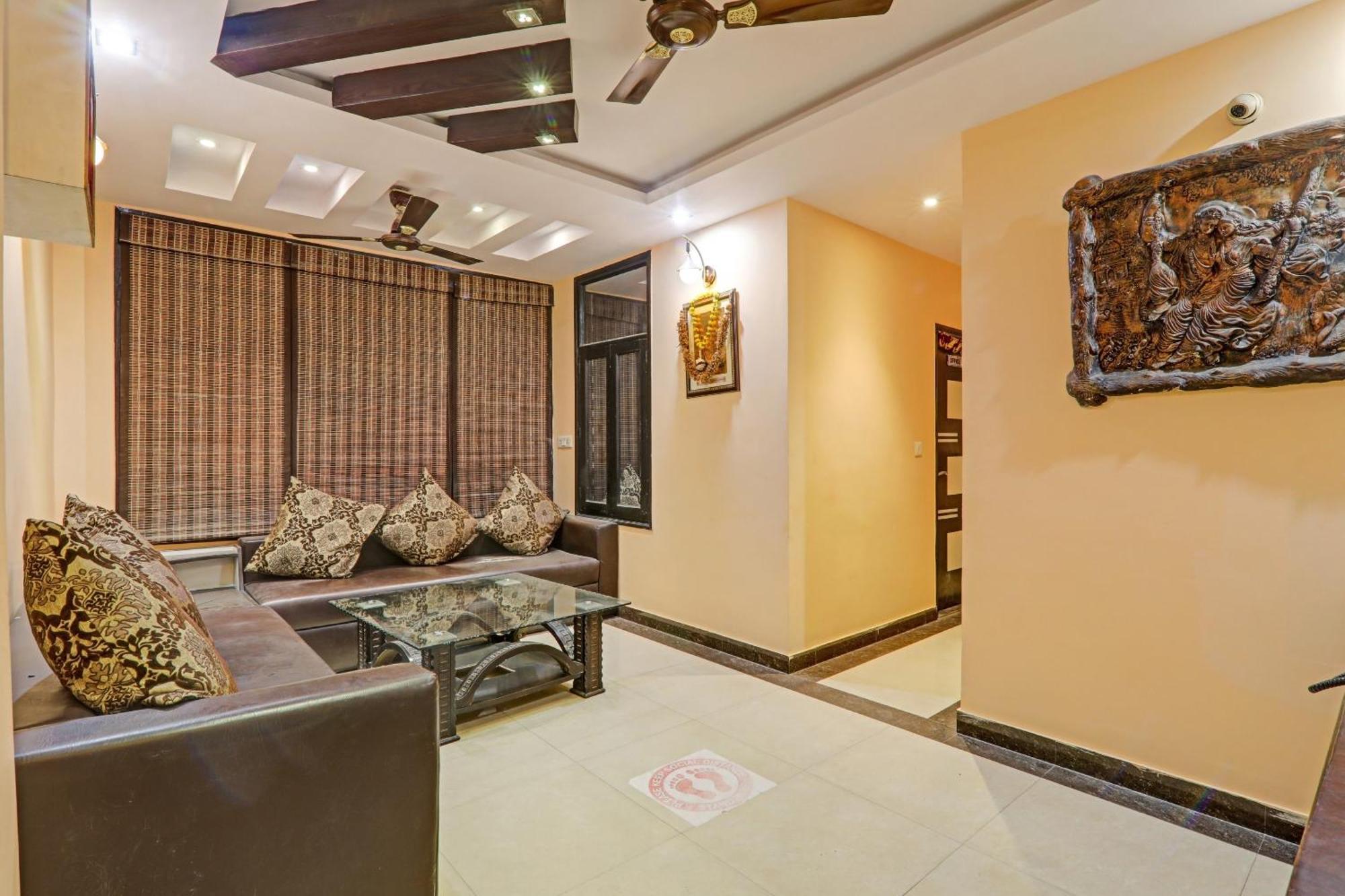 Super Capital O Townhouse Govinda Royal Hotel Kanpur Ngoại thất bức ảnh