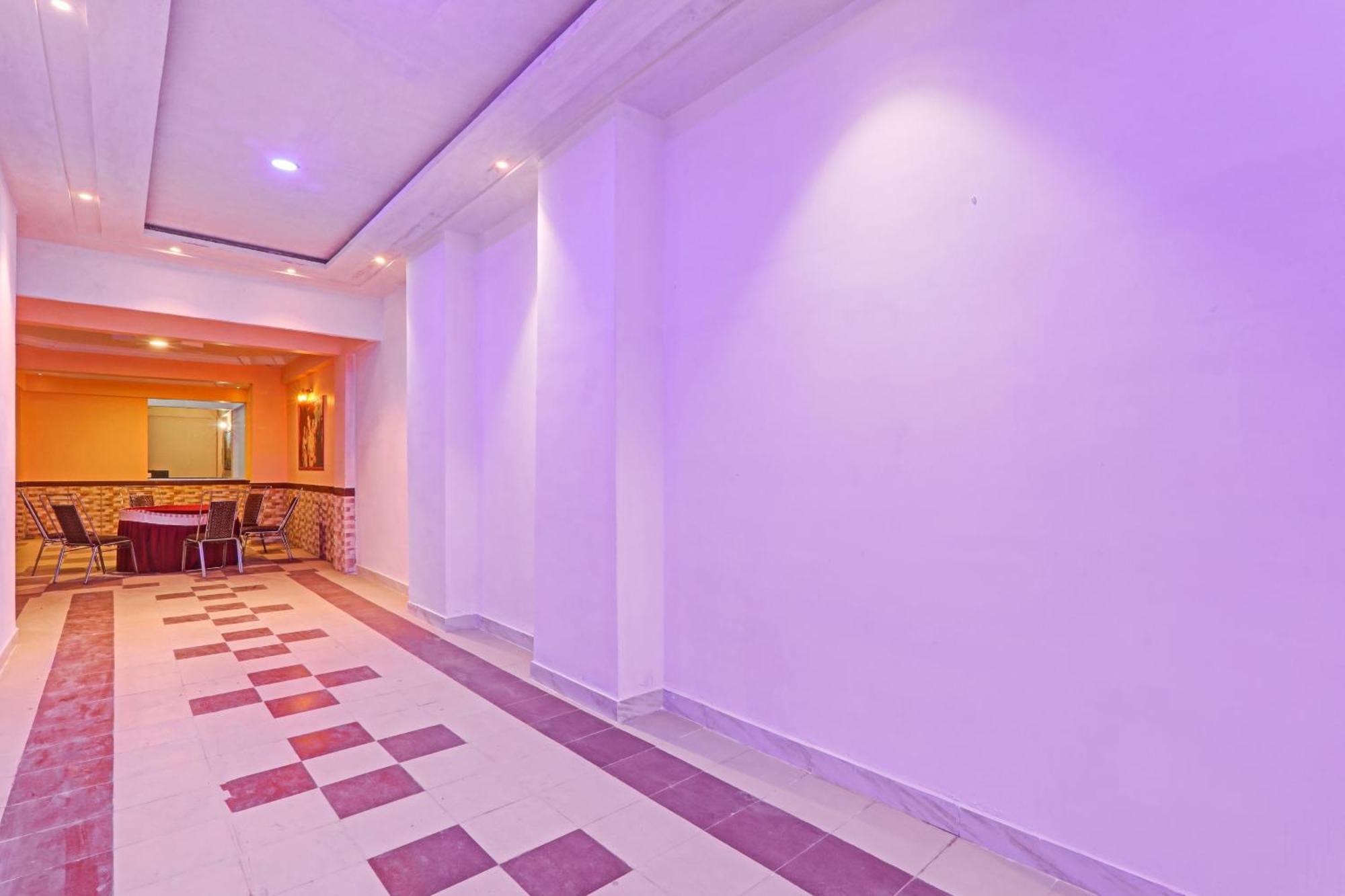 Super Capital O Townhouse Govinda Royal Hotel Kanpur Ngoại thất bức ảnh